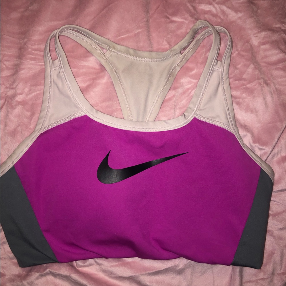 Nike Victory Sports Bra